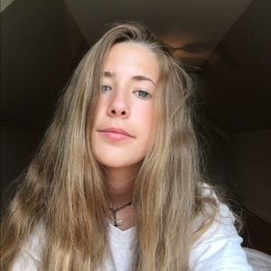 Meet your Posher, Caroline